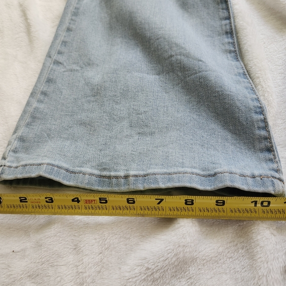 Altar'd State 5 pocket faded look flare jeans flower detail 70s retro size 28 - Picture 3 of 15